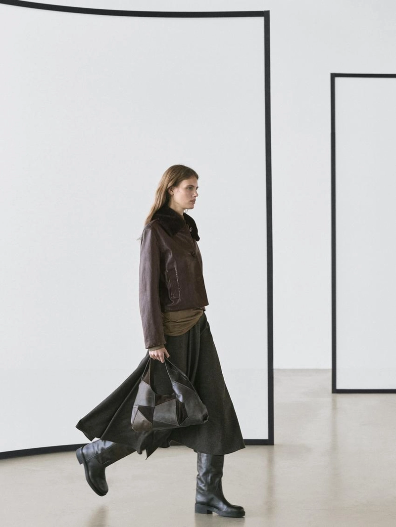 Куртка с отстёгивающимся воротником из натуральной кожи наппа