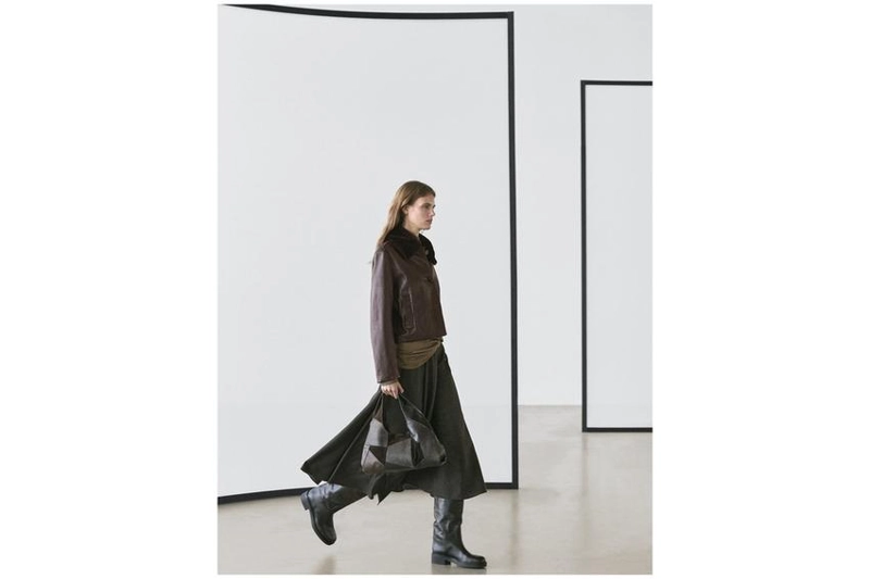 Куртка с отстёгивающимся воротником из натуральной кожи наппа