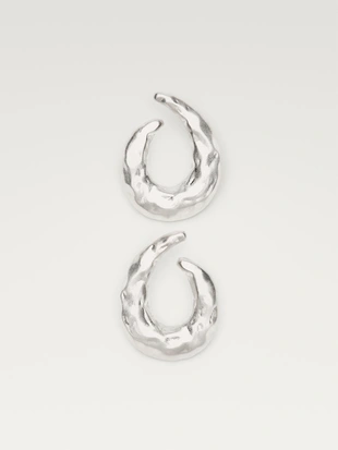 Серьги обтекаемой формы с текстурой- Заказать в России