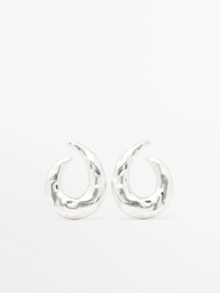 Серьги обтекаемой формы с текстурой- Заказать в России