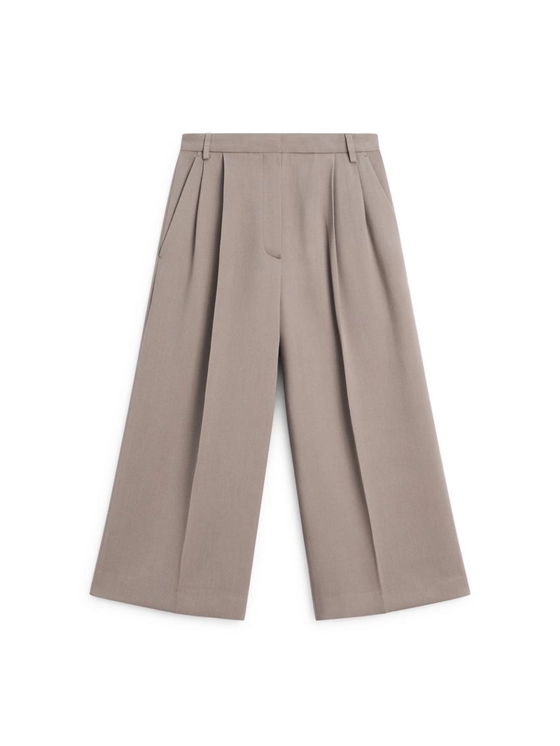 Потрясающие длинные широкие бермуды на завышенной талии