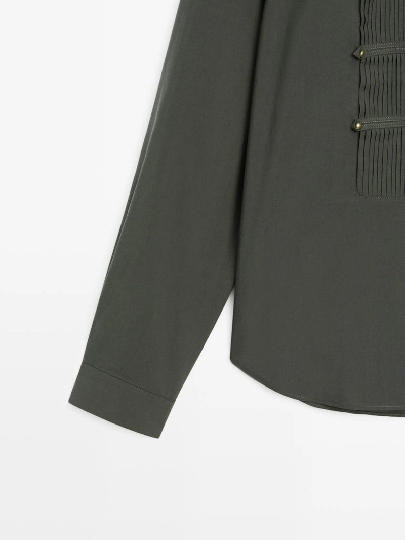 Рубашка с застежкой на пуговицы и стойкой воротником