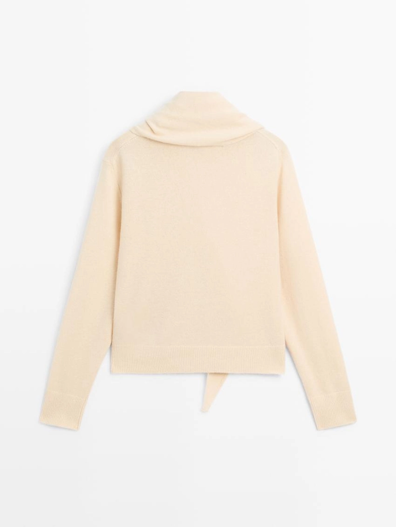 Трикотажный свитер с деталями шарфа