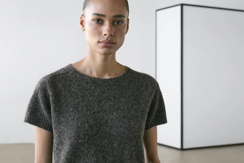 Короткий вязаный свитер из альпаки и шерсти