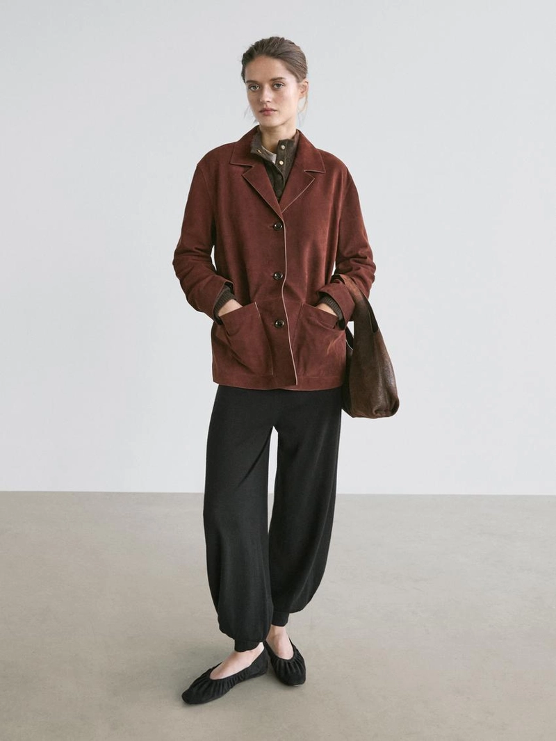 Пиджак с лацканами из замши