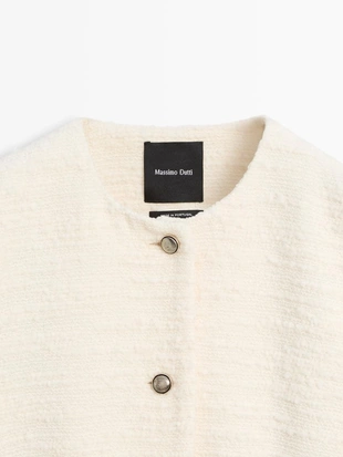 Пиджак с украшенными пуговицами и текстурой из шерсти- Заказать в России