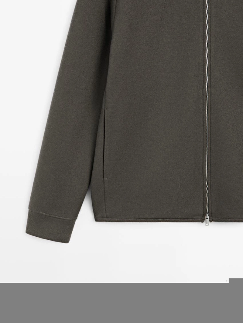 Куртка с застежкой-молнией и деталями воротника