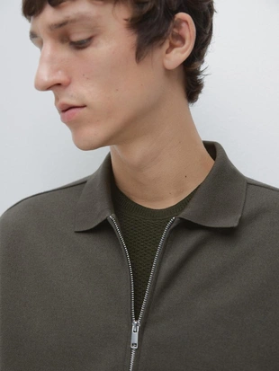 Куртка с застежкой-молнией и деталями воротника- Заказать в России