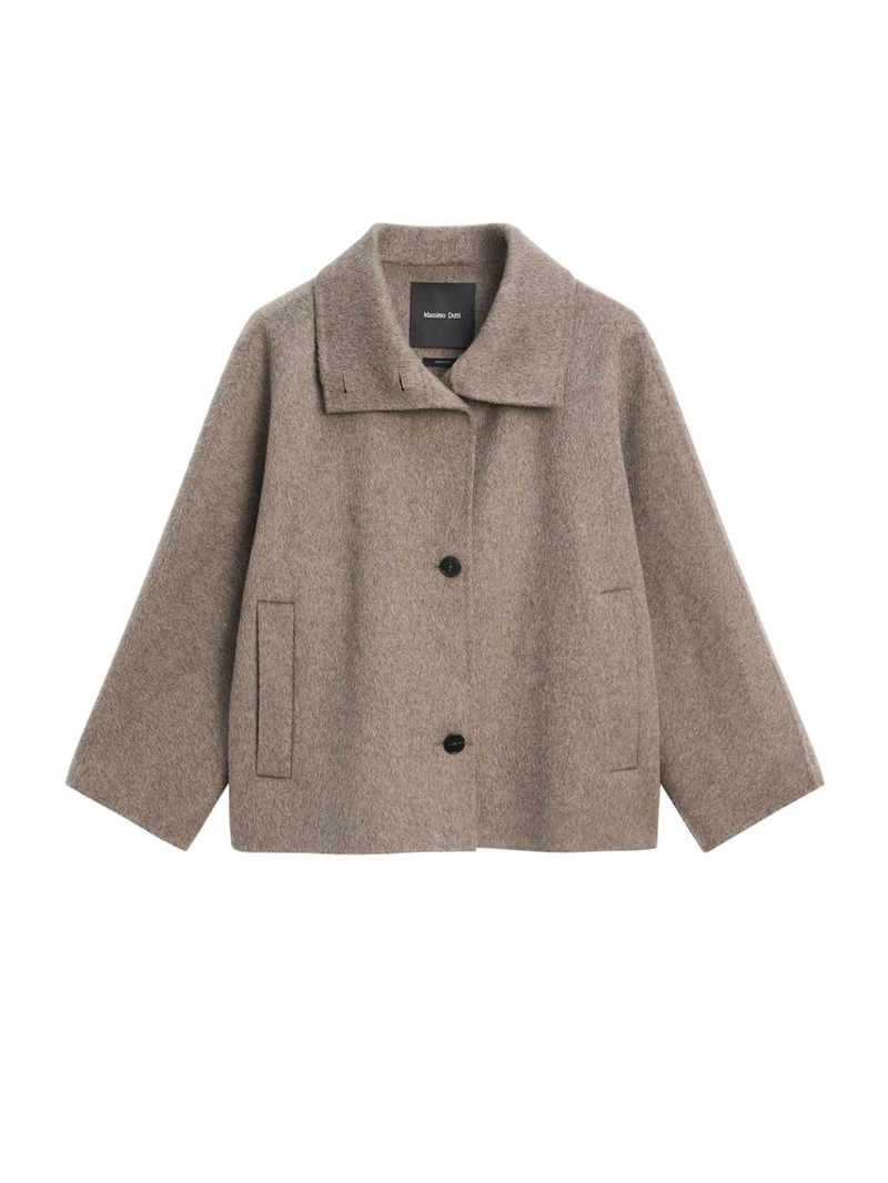 Пальто из шерсти средней длины с высоким воротником