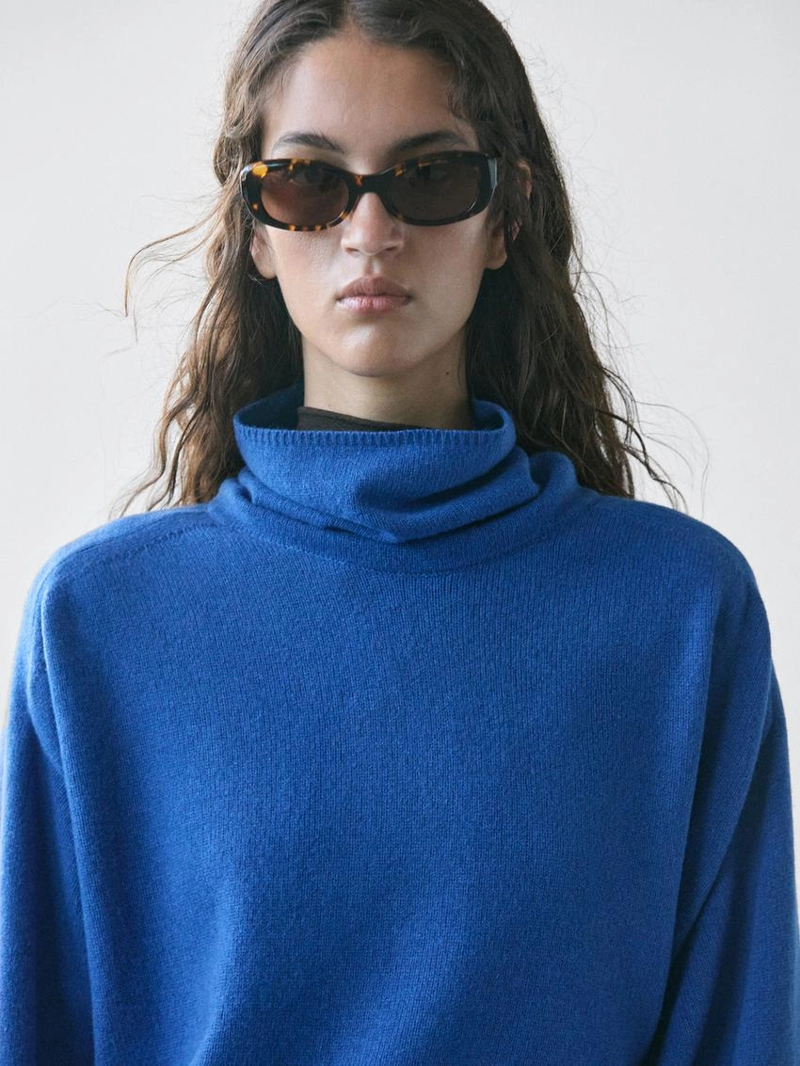 Свитер из шерстяной смеси с высоким воротником