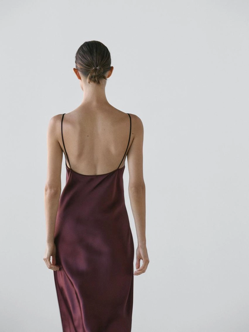 Платье-миди с кружевами