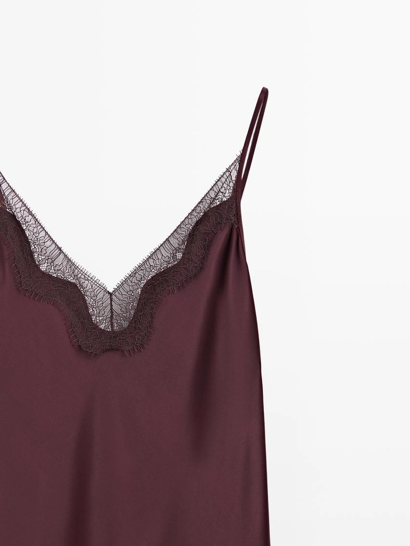 Платье-миди с кружевами