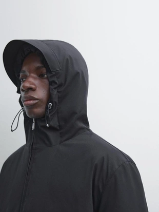 Парка с капюшоном из водоотталкивающего пухового наполнителя- Заказать в России