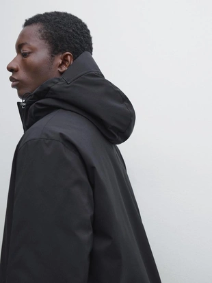 Парка с капюшоном из водоотталкивающего пухового наполнителя- Заказать в России