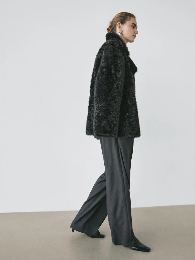 Шуба из овечьей кожи с лацканами - studio