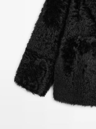 Шуба из овечьей кожи с лацканами - STUDIO- Заказать в России