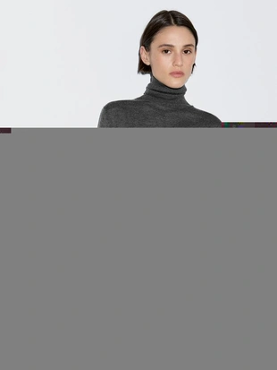 Свитер с высоким воротником из шерстяной смеси- Заказать в России