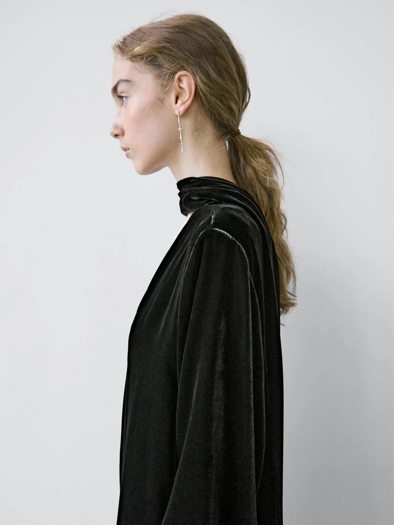 Длинное бархатное платье с завязкой на шее - studio