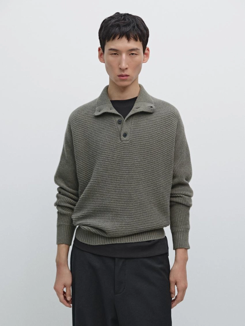 Вязанный свитер с макетным воротником на пуговицах