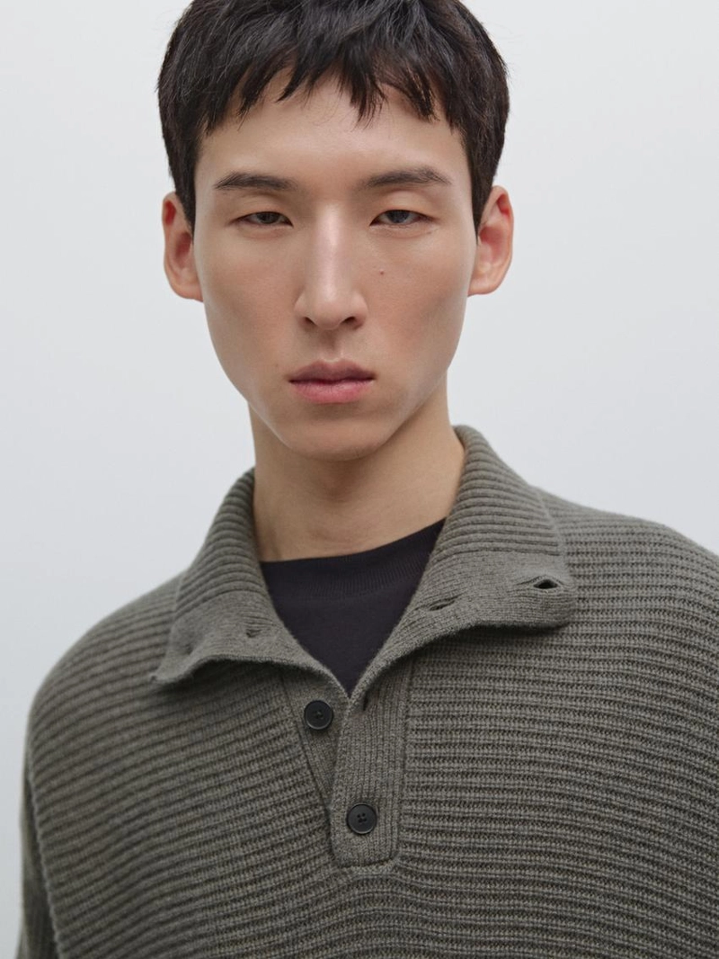 Вязанный свитер с макетным воротником на пуговицах