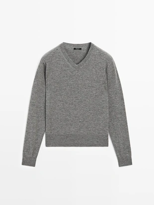 Свитер с V-образным вырезом из шерстяной смеси- Заказать в России
