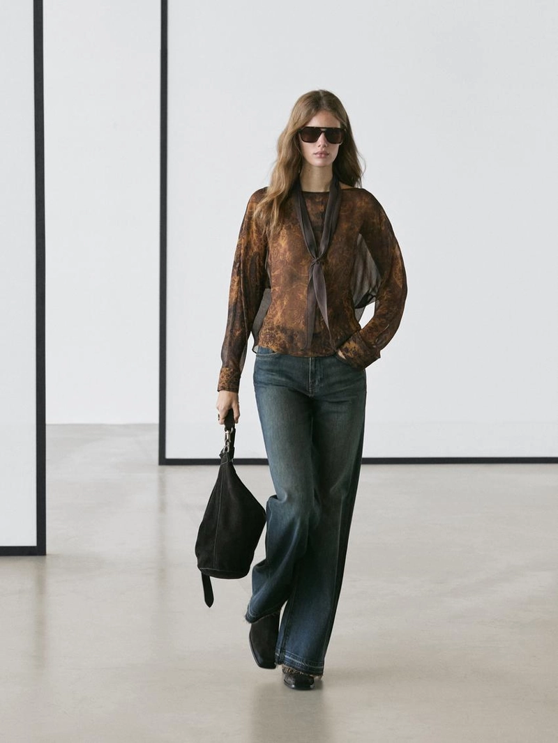 Блузка с принтом и плиссировкой