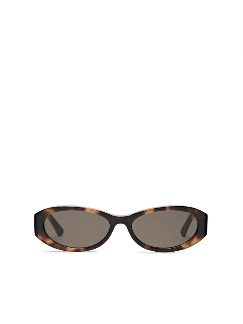 Солнечные очки в стиле овал