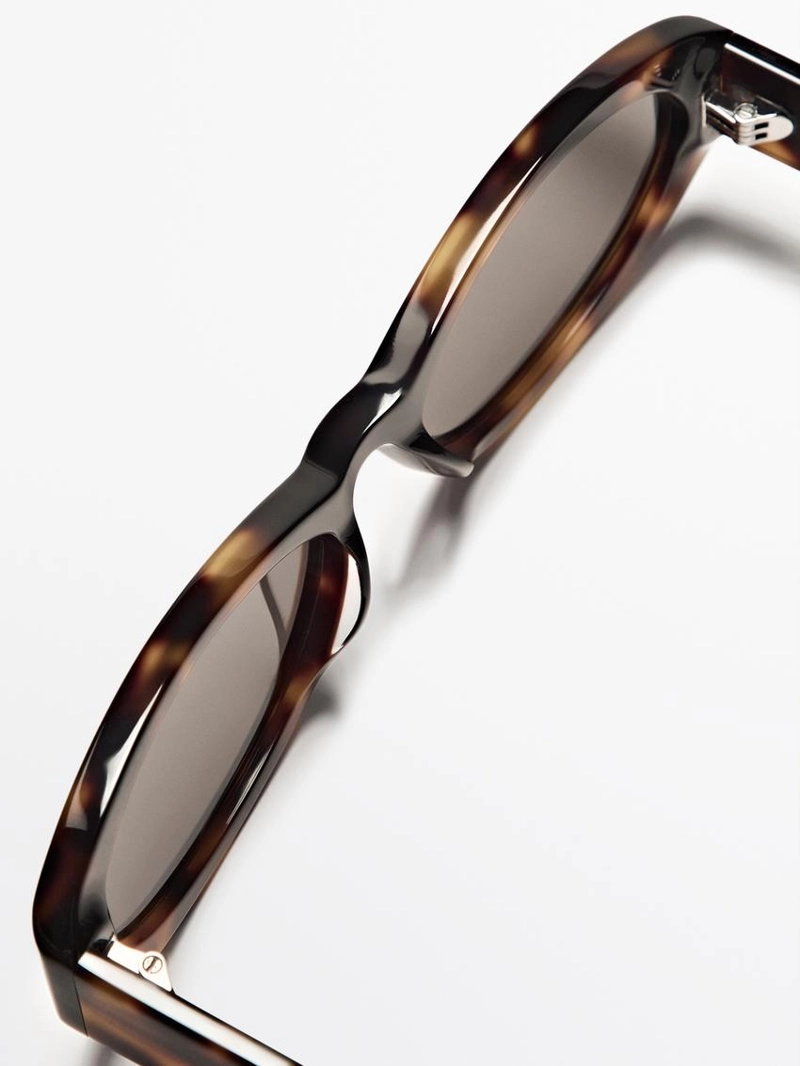 Солнечные очки в стиле овал