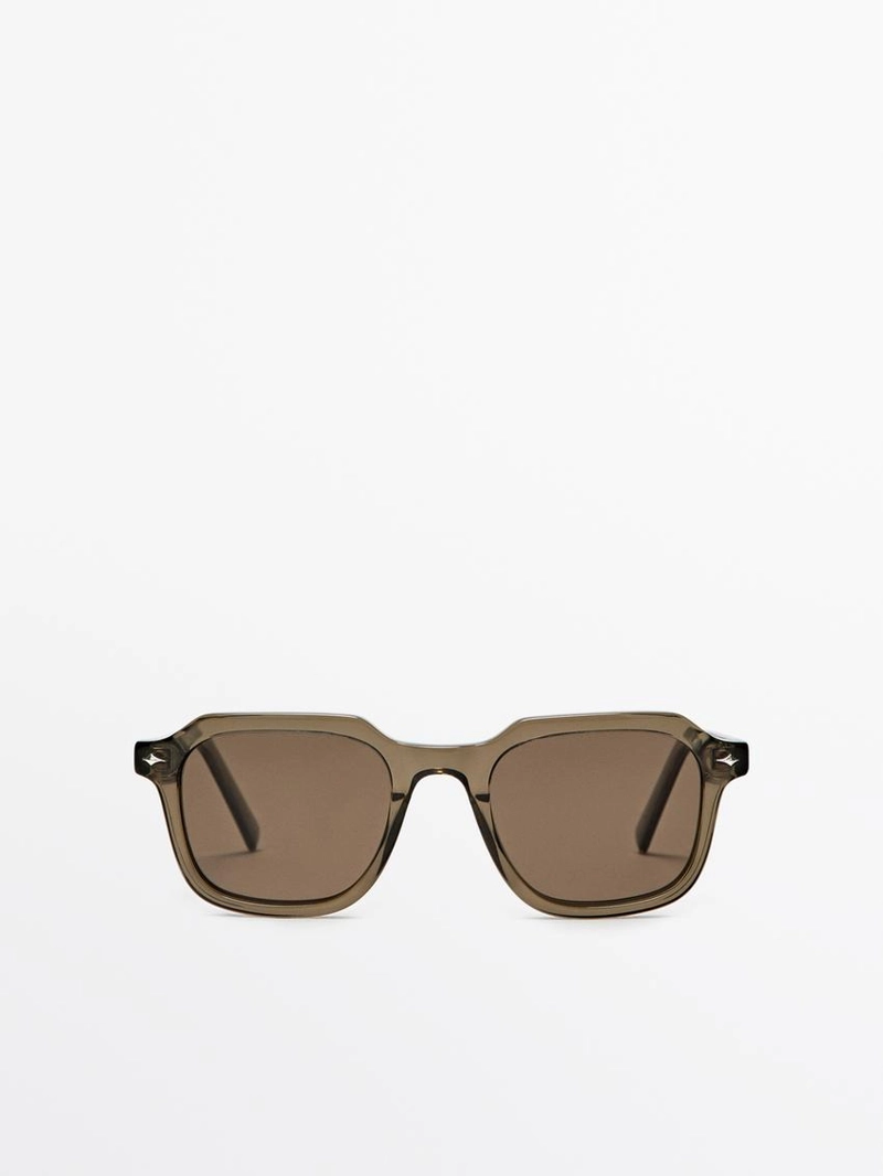 Солнечные очки квадратной формы