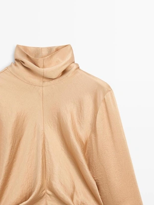 Блуза из шелковистого атласа с завязкой - STUDIO- Заказать в России