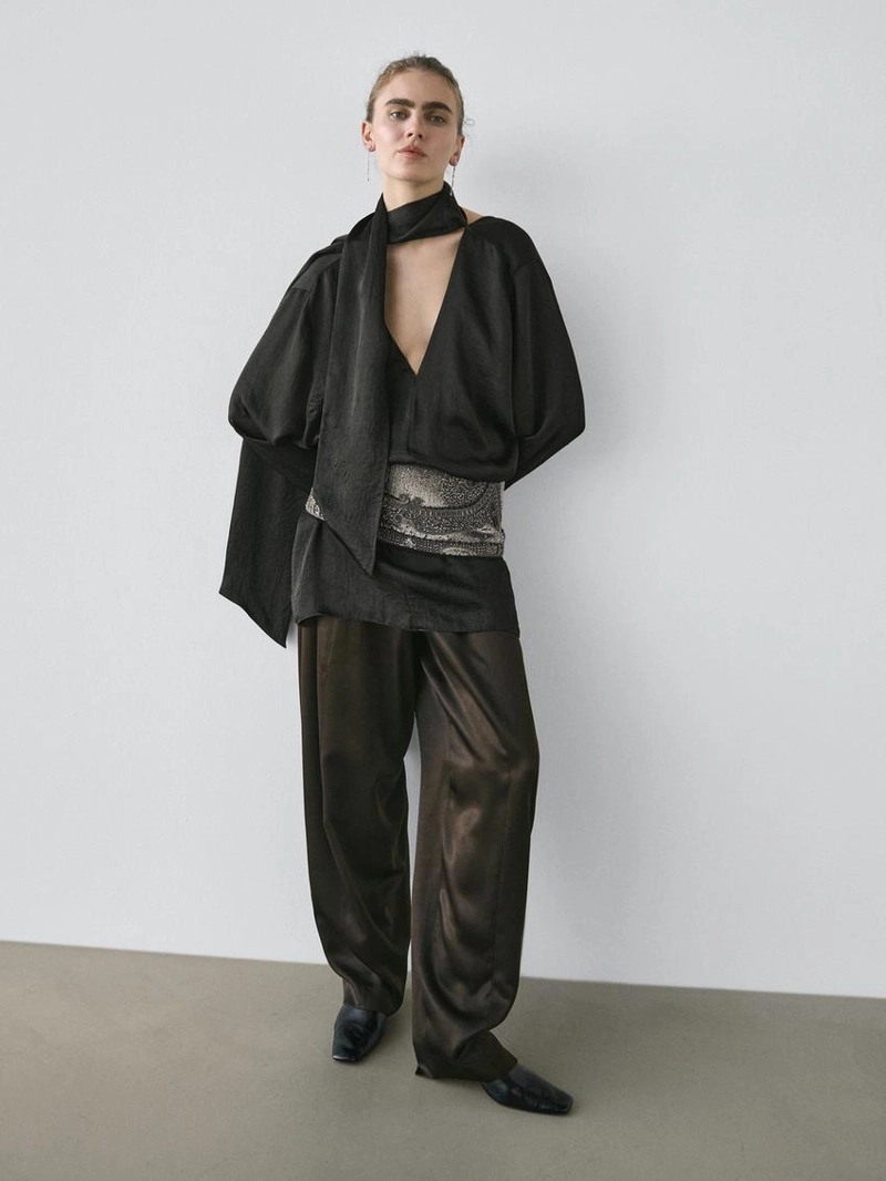 Блузка с вырезом на завязках - studio