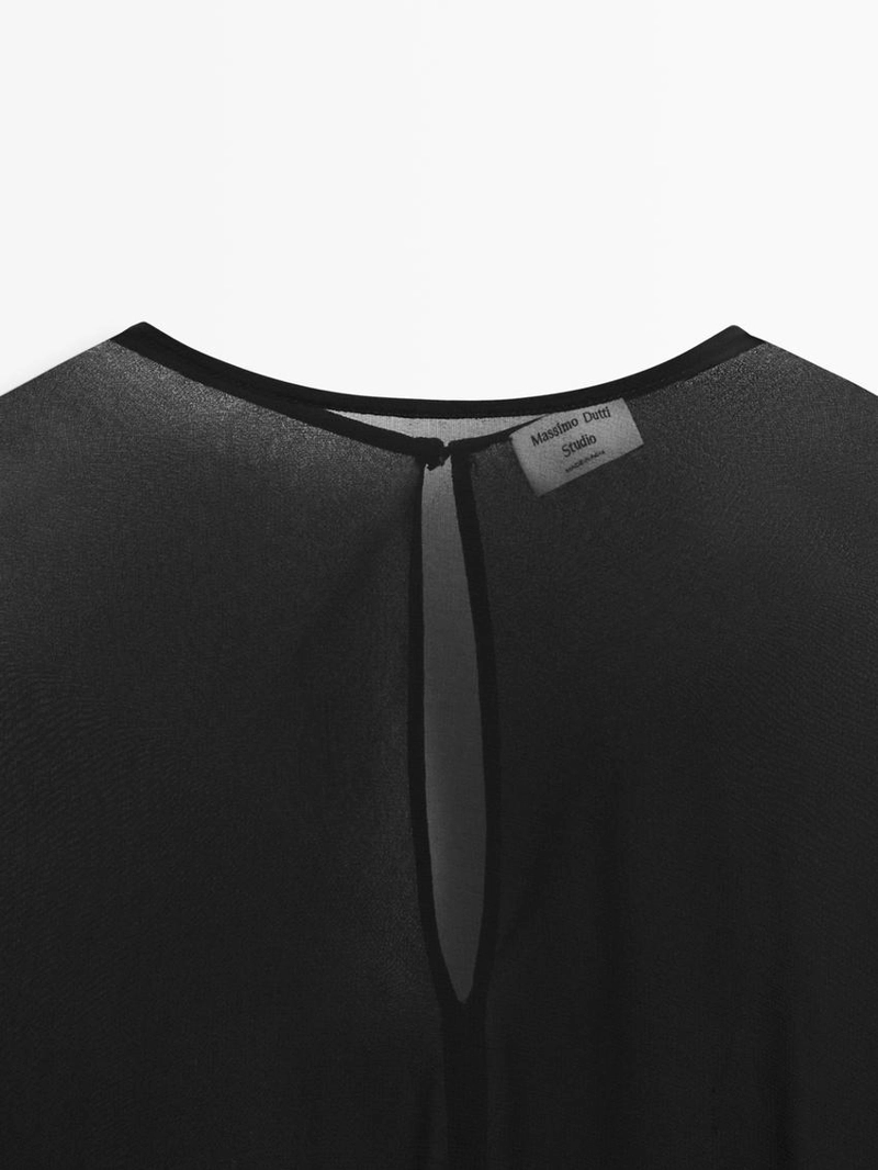 Плавный прозрачный плащ - studio