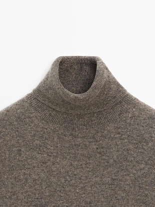 Вязанный свитер с высоким воротником из шерстяной смеси- Заказать в России