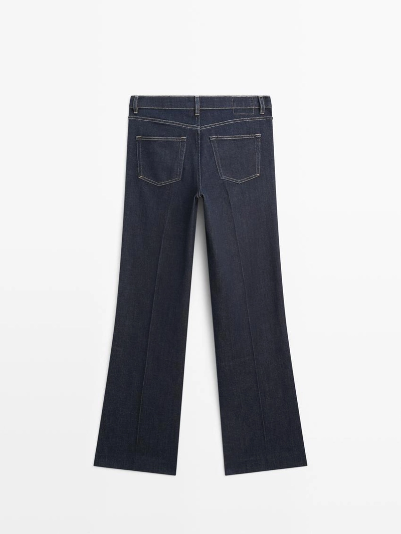 Джинсы с высокой посадкой и расклешенным кроем