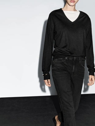 Джинсы средней посадки облегающего кроя укороченные- Заказать в России