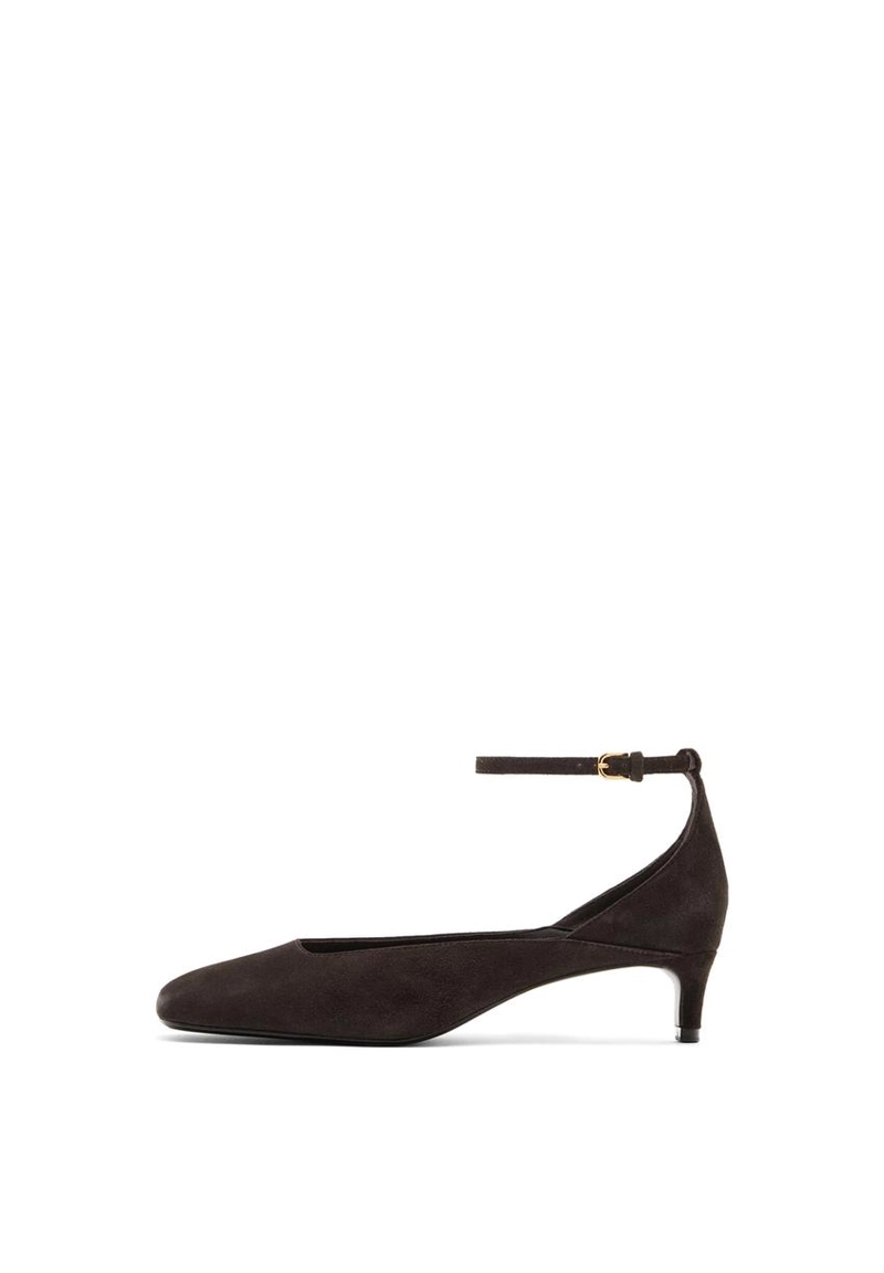 Туфли на каблуке с квадратным мысом