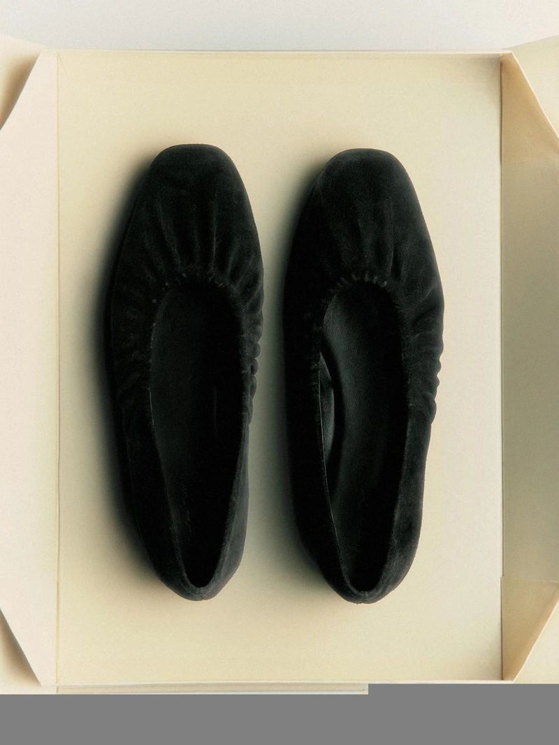 Туфли для балета из собольей разделочной кожи с французской шнуровкой