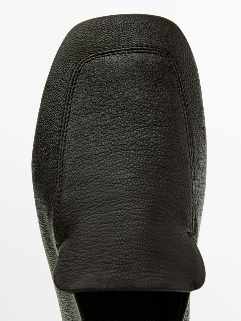 Мягкие кожаные мокасины