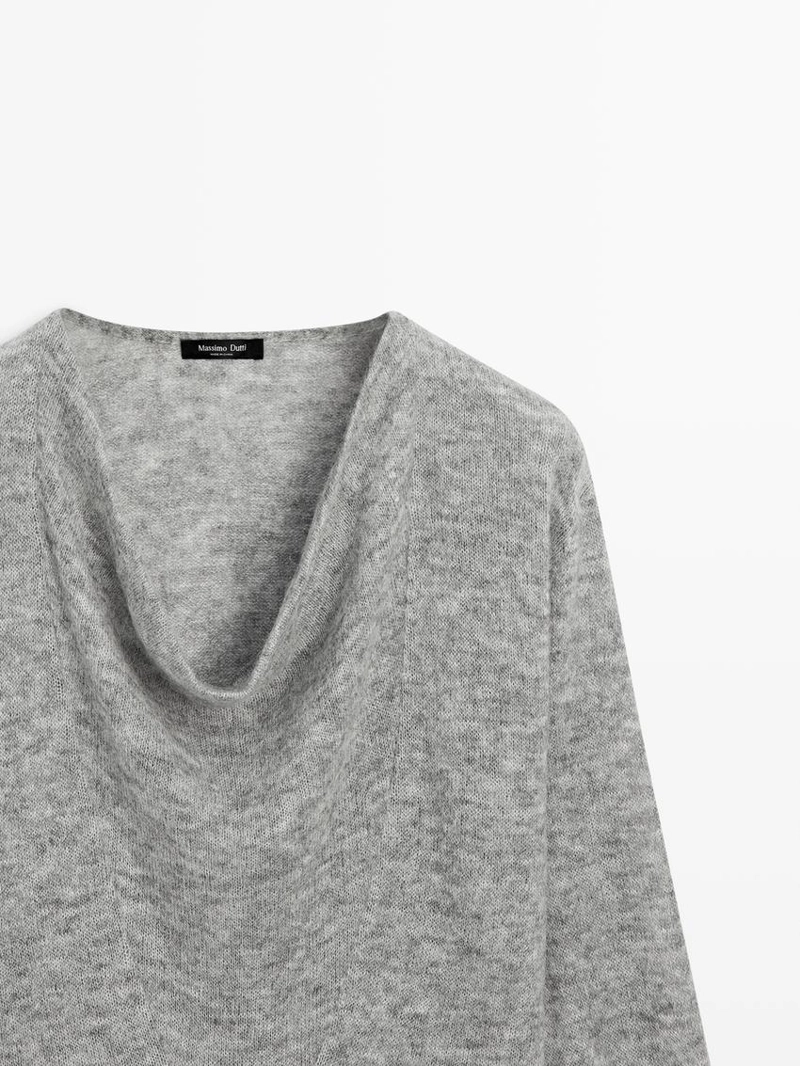 Джемпер из вязаного полотна с воротником-хомутом