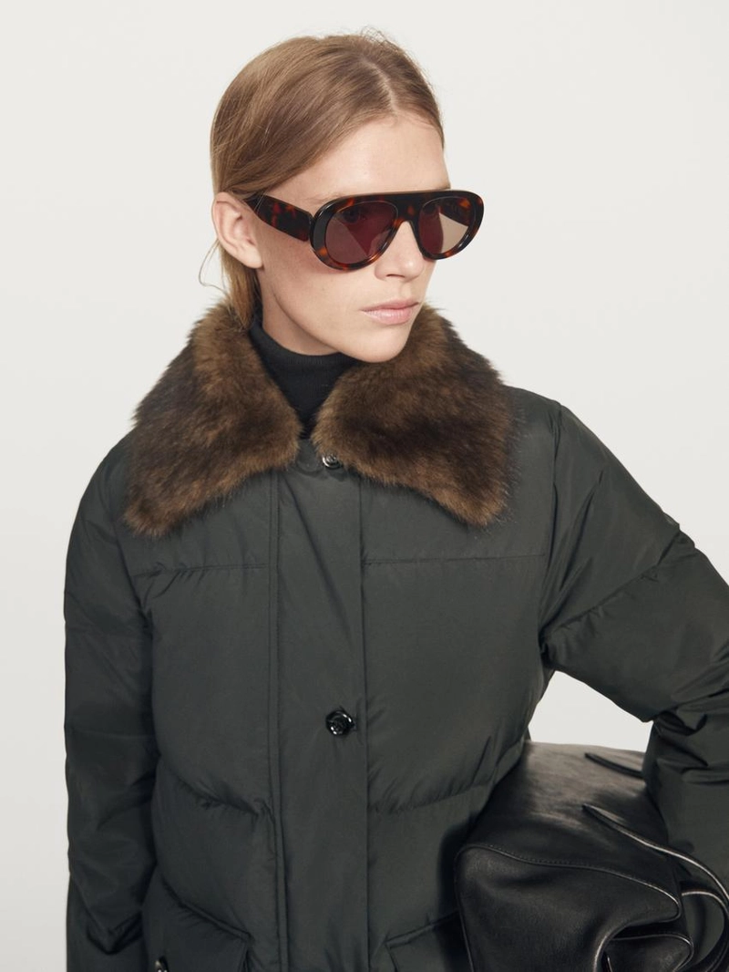 Длинный водоотталкивающий пуховик с воротником