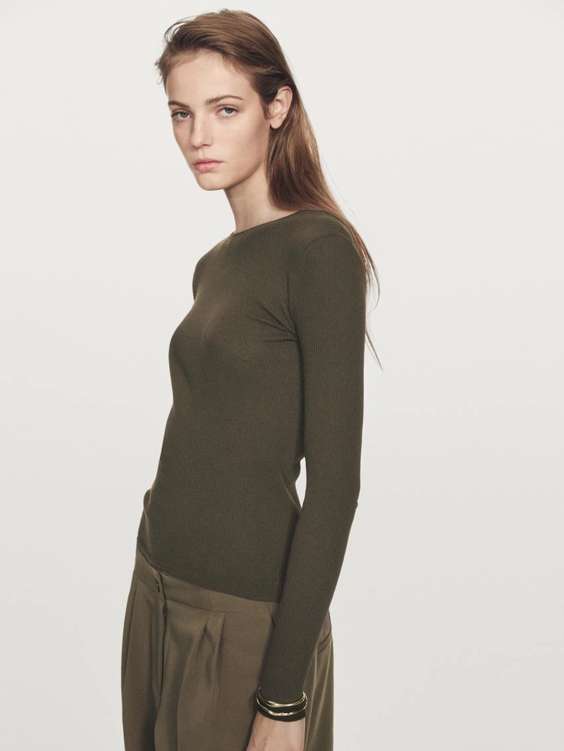 Футболка с длинным рукавом и ребристыми деталями