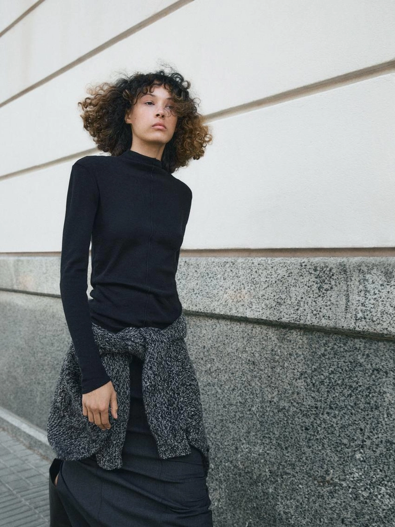 Лонгслив с деталями шва