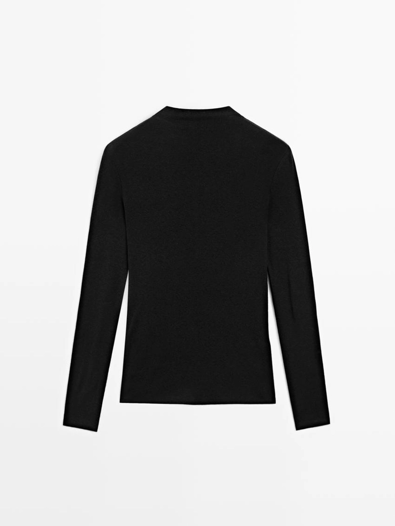 Лонгслив с деталями шва