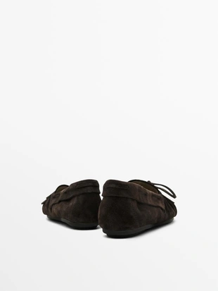 Туфли из разделанной кожи с объемным бантом- Заказать в России