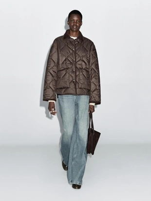 Пуховик с водоотталкивающей пропиткой с деталями из вельвета- Заказать в России