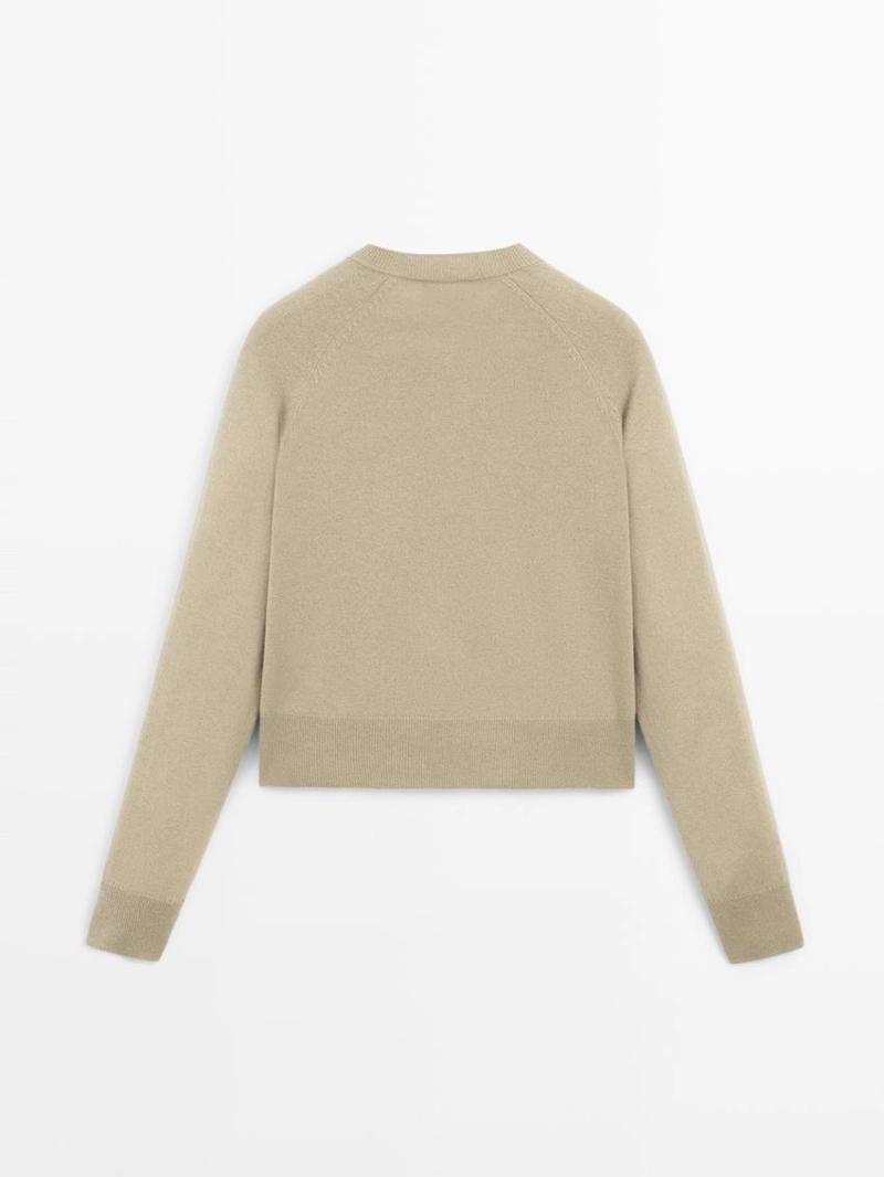 Короткий вязаный кардиган с рукавами рэглан