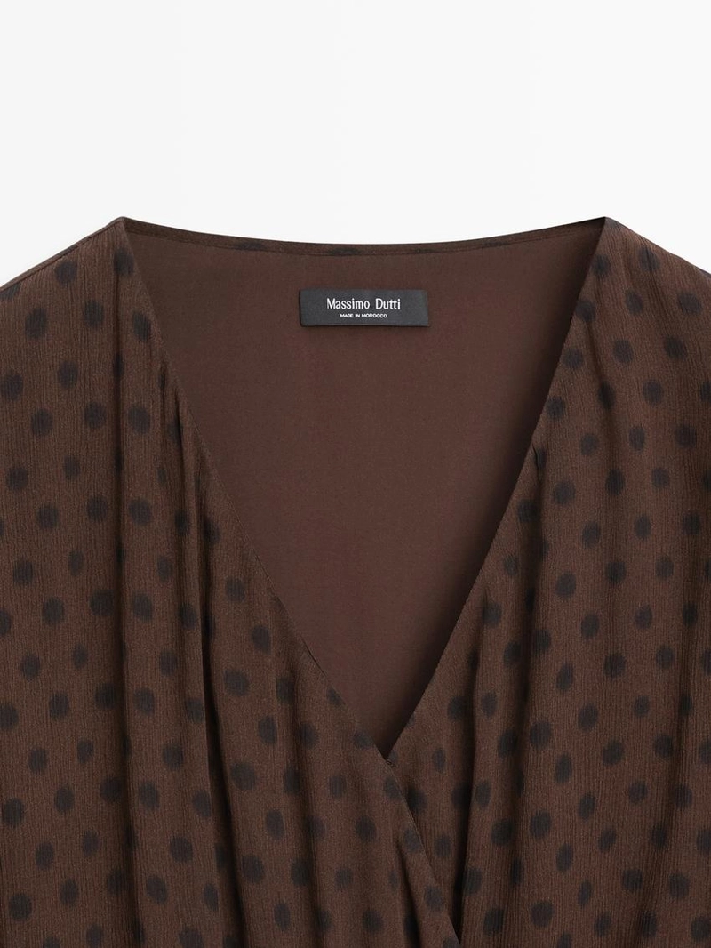 Блуза с запахом в горошек