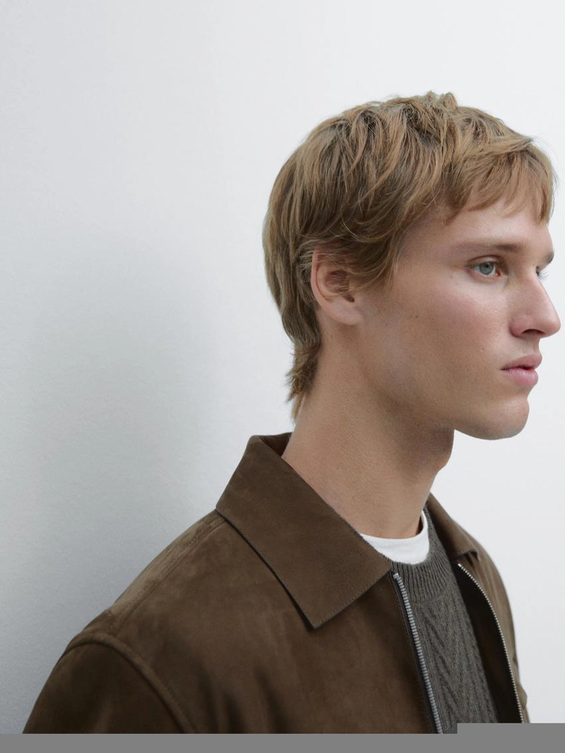 Короткая замшевая кожаная куртка