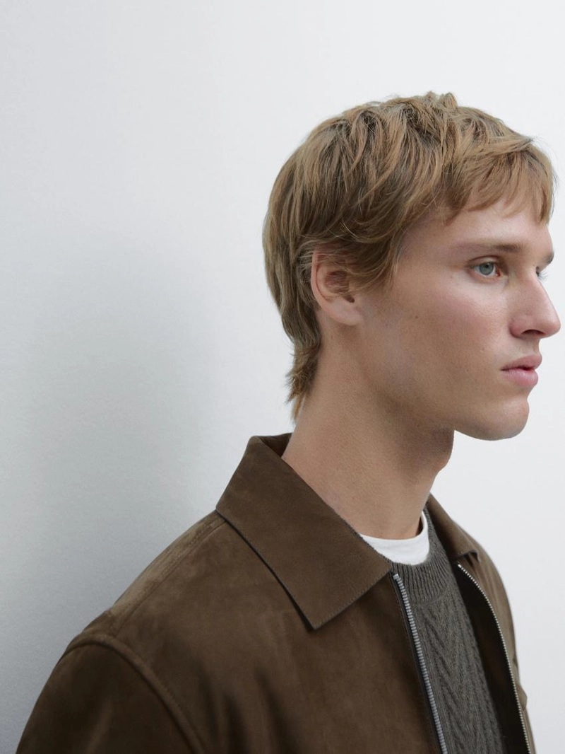 Короткая замшевая кожаная куртка