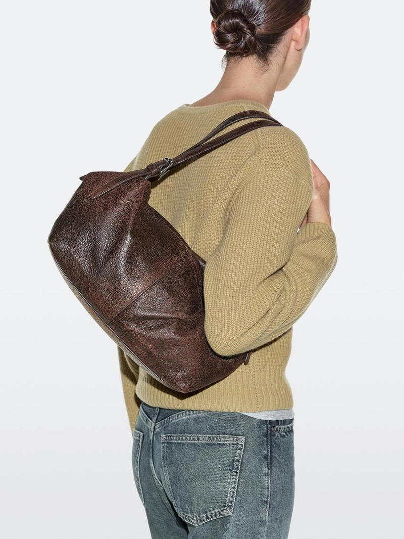 Большая сумка-чемодан из натуральной кожи нубука